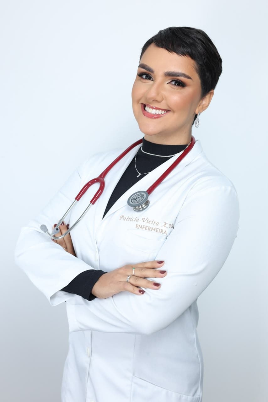 Patricia Veronez, enfermeira, com estetoscópio